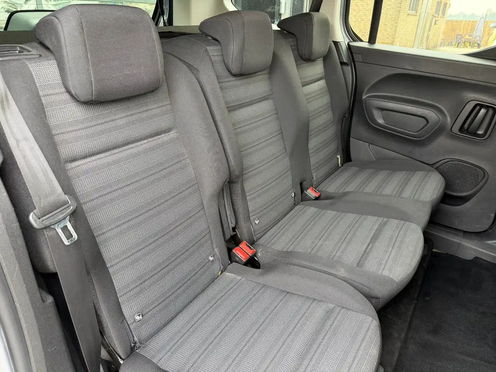 Opel Combo 1.2 Turbo 360 Camera automaat (bj 2021) uit 2021, foto 13