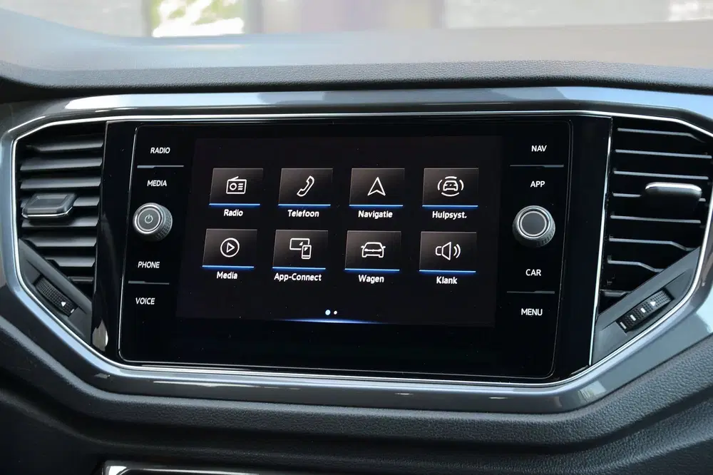 Volkswagen T-Roc 1.5 TSI 150PK R-Line Automaat uit 2022, foto 12