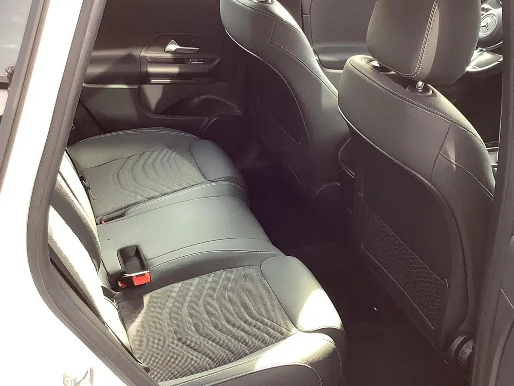 Mercedes-Benz B-Klasse Mercedes B-klasse 180 Star Edition automaa uit 2024, foto 15