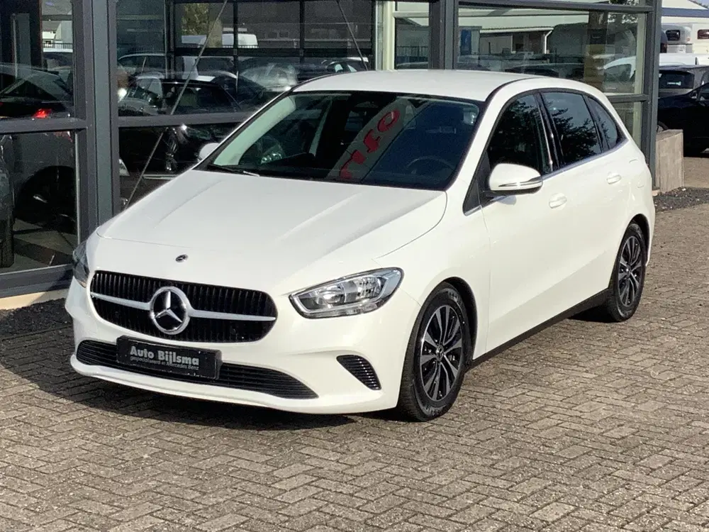 Mercedes-Benz B-Klasse Mercedes B-klasse 180 Star Edition automaa uit 2024, foto 2