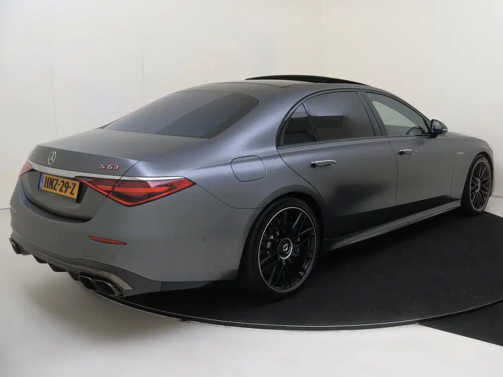 Mercedes-Benz S-Klasse AMG 63 S E Performance uit 2024, foto 2