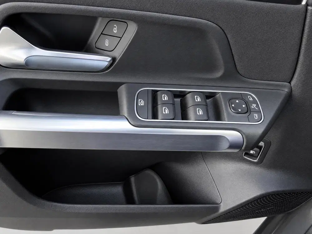 Mercedes-Benz GLB 200 AMG Line uit 2021, foto 15