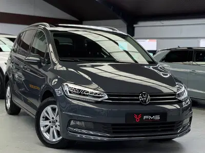 Volkswagen Touran 1.5 TSI Highline 7p Carplay Panorama uit 2022