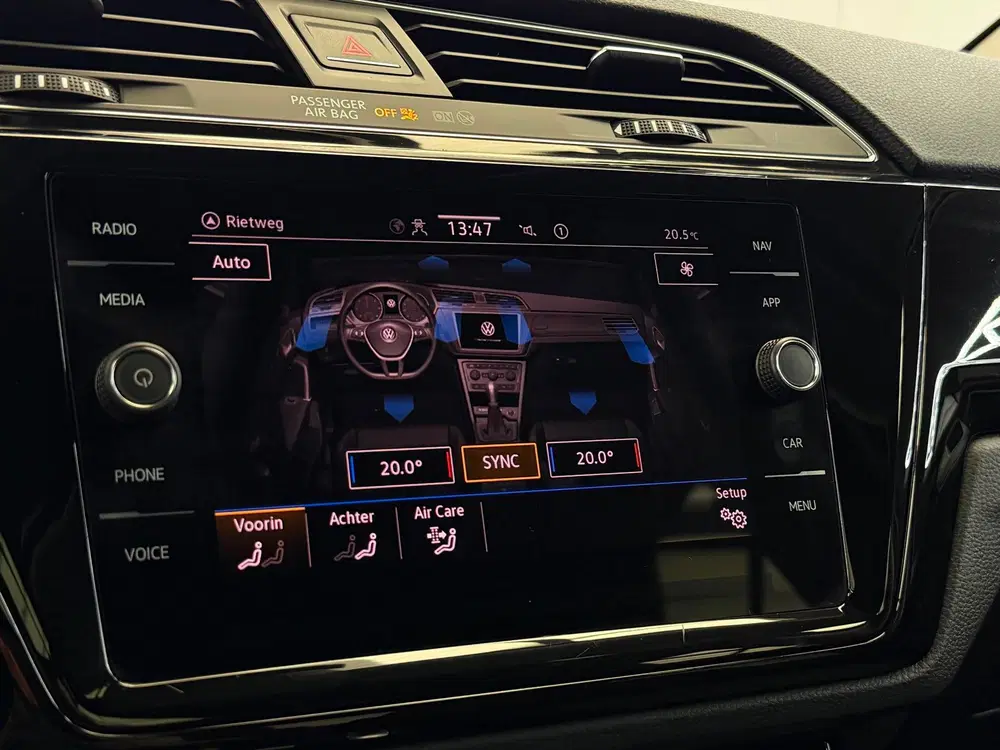Volkswagen Touran 1.5 TSI Highline 7p Carplay Panorama uit 2022, foto 14