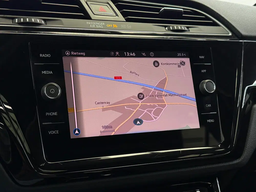 Volkswagen Touran 1.5 TSI Highline 7p Carplay Panorama uit 2022, foto 6
