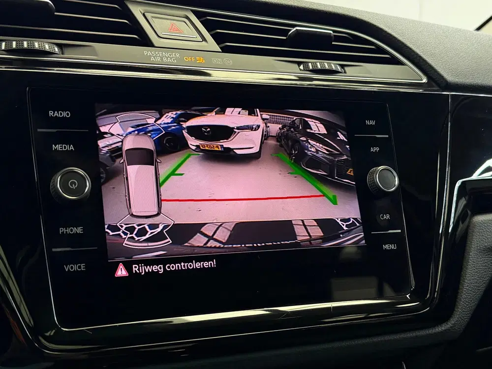 Volkswagen Touran 1.5 TSI Highline 7p Carplay Panorama uit 2022, foto 7
