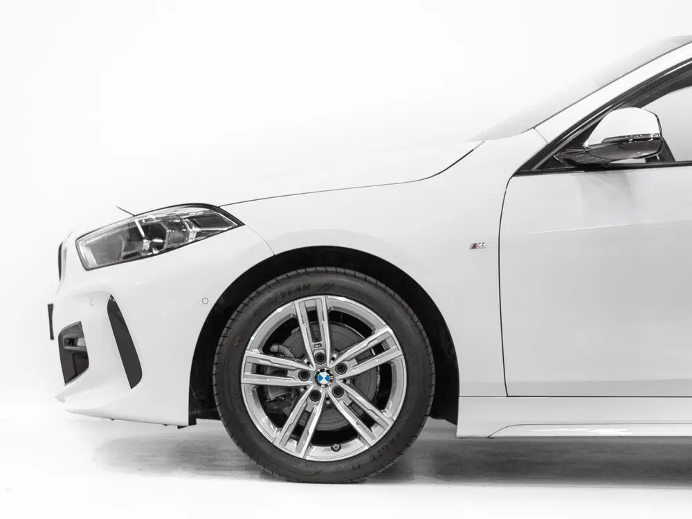 BMW 1-serie 118i High Executive M-Pakket Stoelv Cam Cr uit 2020, foto 11