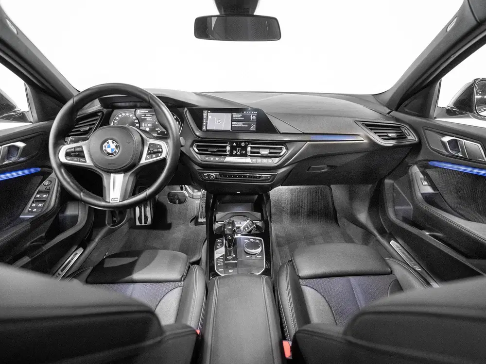 BMW 1-serie 118i High Executive M-Pakket Stoelv Cam Cr uit 2020, foto 4