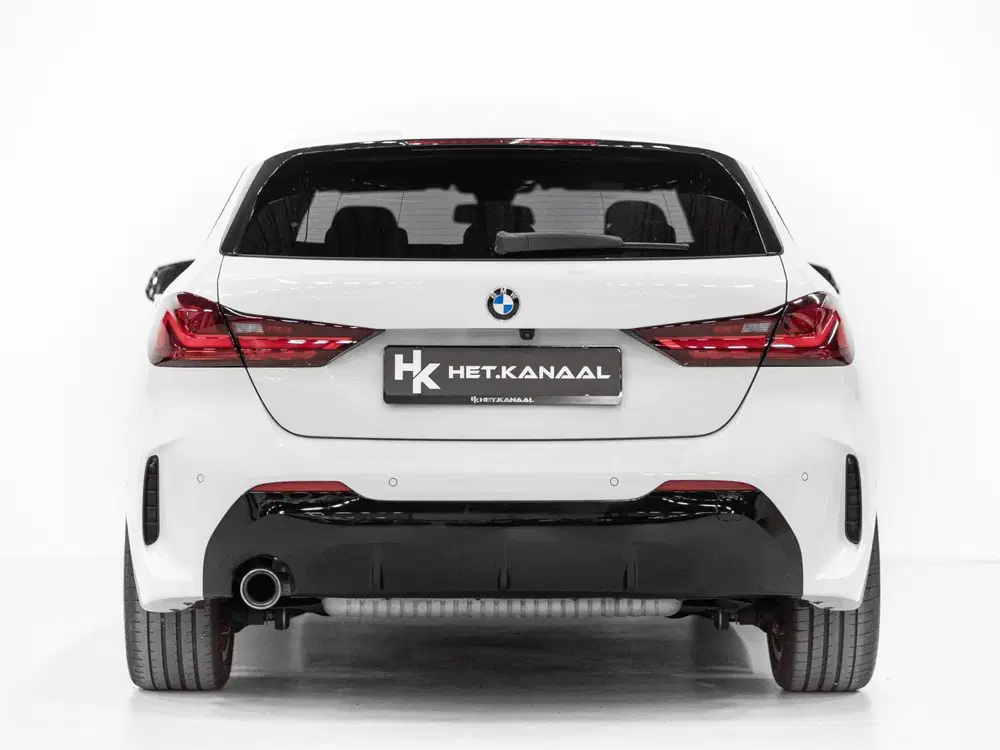 BMW 1-serie 118i High Executive M-Pakket Stoelv Cam Cr uit 2020, foto 6