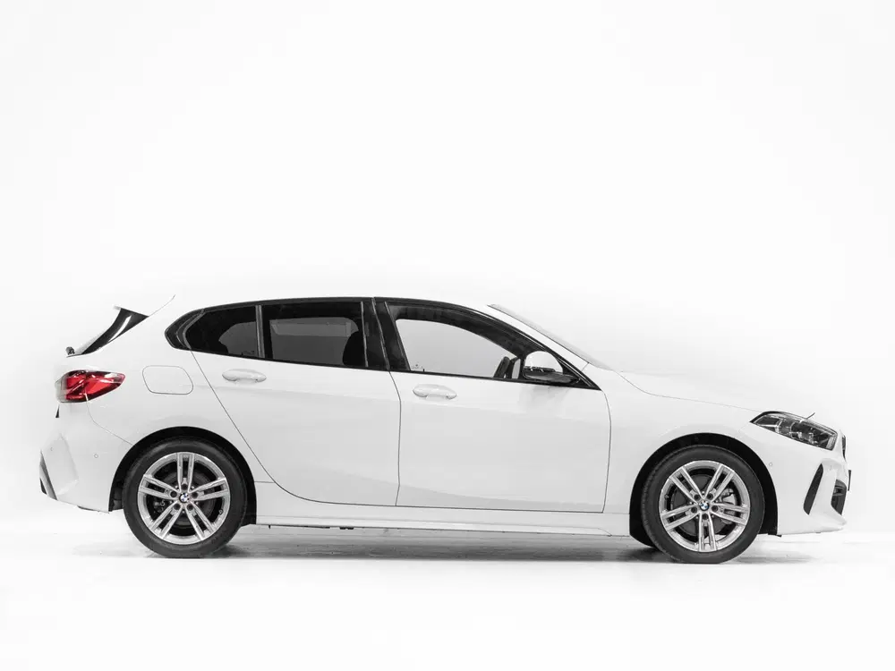 BMW 1-serie 118i High Executive M-Pakket Stoelv Cam Cr uit 2020, foto 7