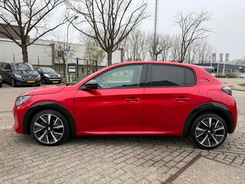 Peugeot 208 1.2 PureTech GT-Line AUTOMAAT PANO CARPLAY uit 2020, foto 9