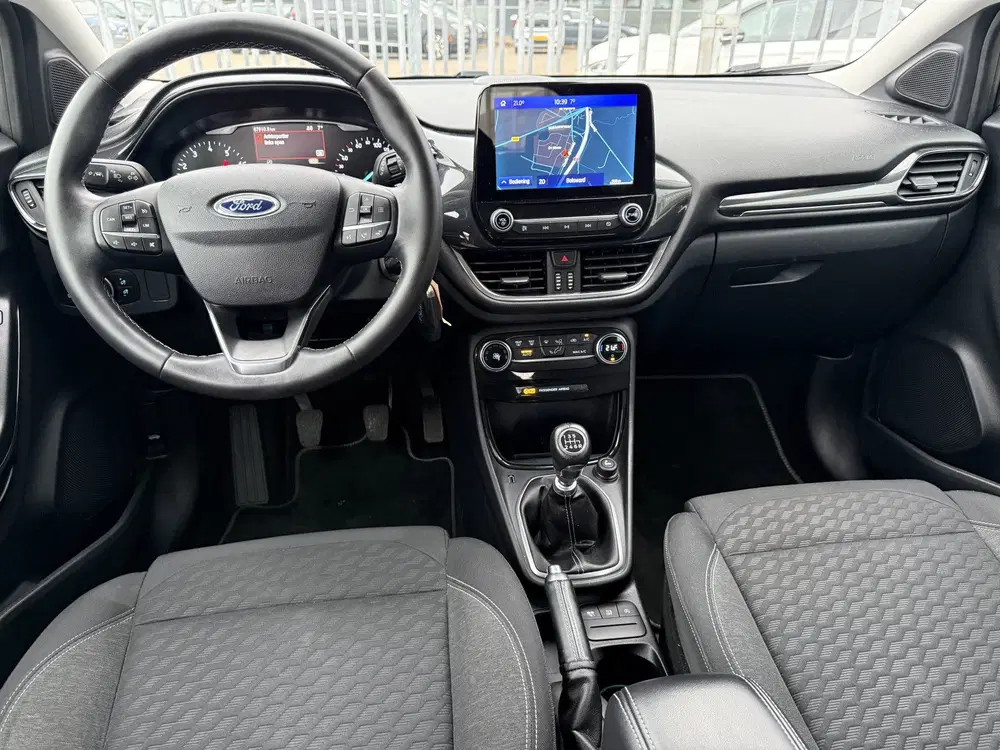 Ford Puma 1.0 EcoBoost Hybrid Titanium Navigatie uit 2020, foto 2