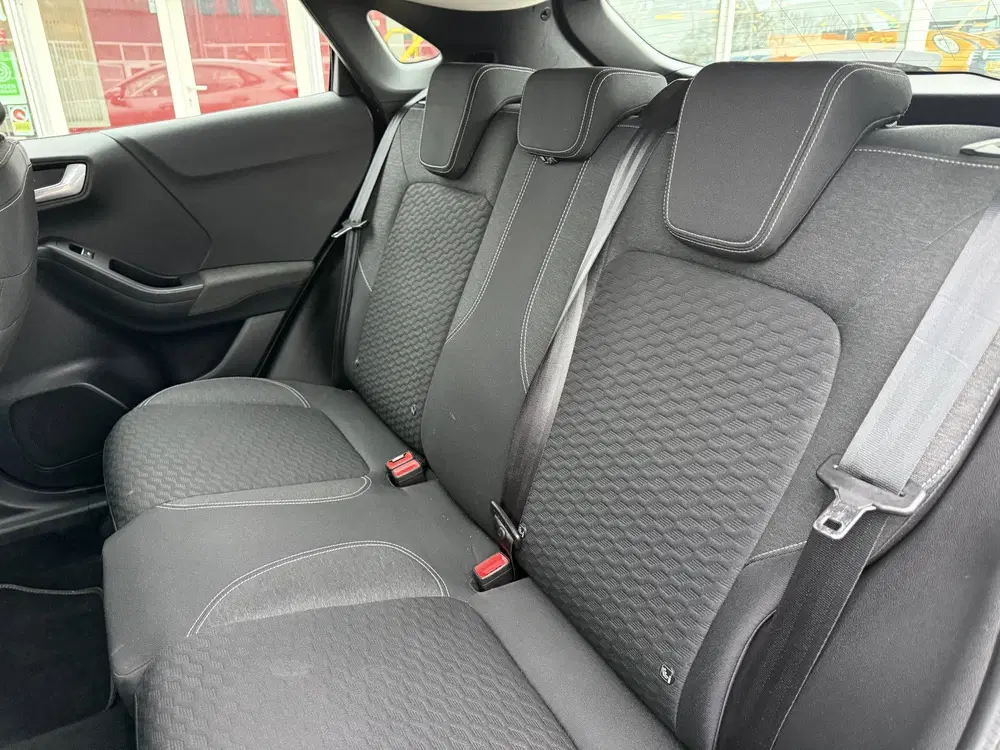 Ford Puma 1.0 EcoBoost Hybrid Titanium Navigatie uit 2020, foto 8