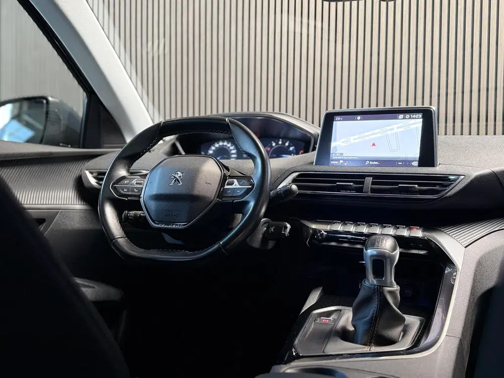 Peugeot 3008 1.2 PureTech Allure uit 2019, foto 4