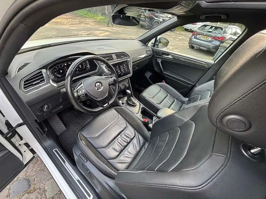 Volkswagen Tiguan Allspace 1.5 TSI Highline Business R line. uit 2021, foto 2