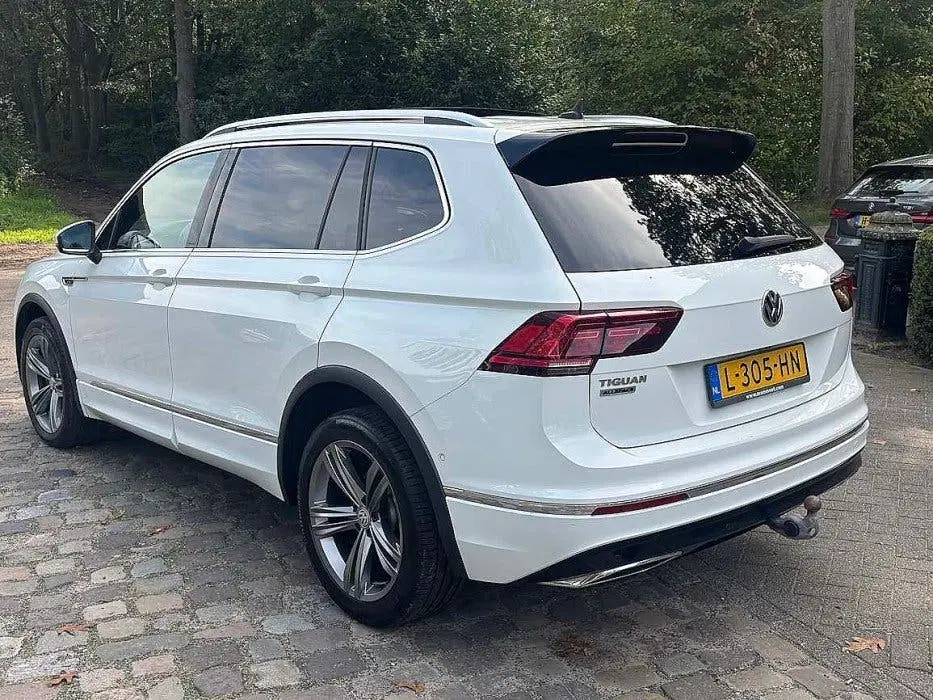 Volkswagen Tiguan Allspace 1.5 TSI Highline Business R line. uit 2021, foto 3