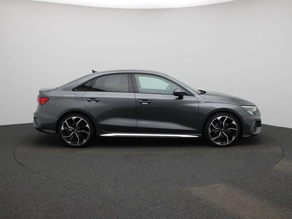 Audi A3 30 TFSI S edition uit 2023, foto 6