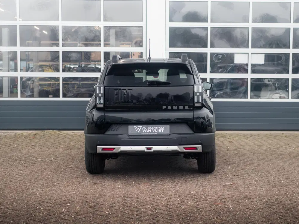 Fiat Grande Panda 1.2 Hybrid Edizione Nero uit 2025, foto 6