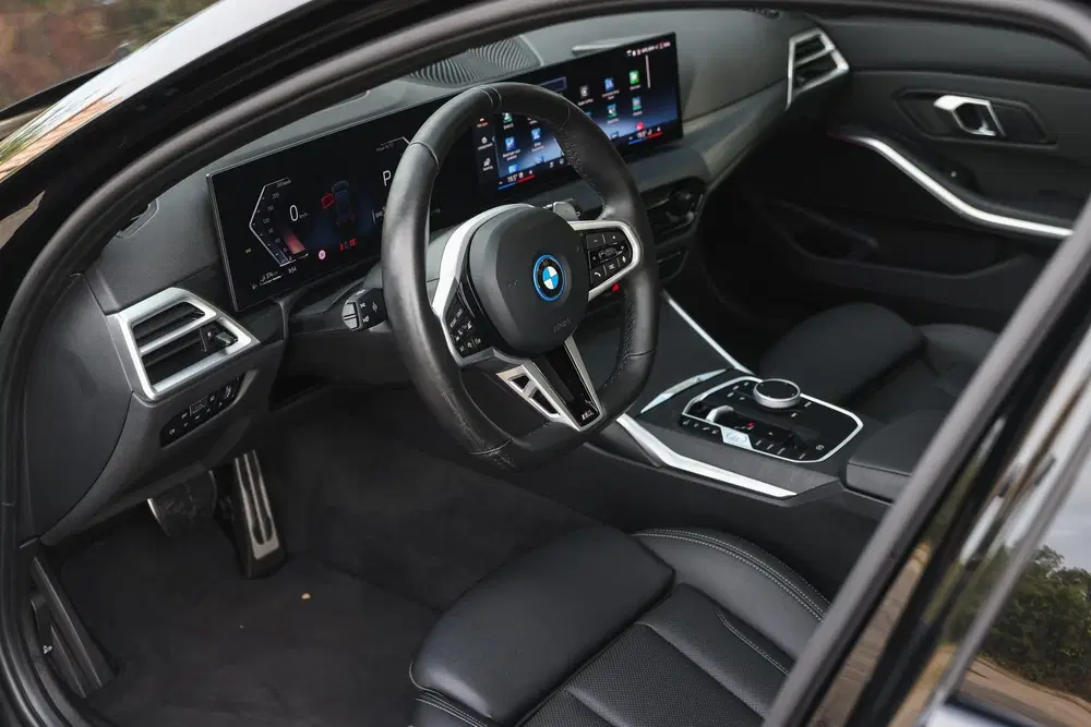 BMW 3-serie 330e M Sport Automaat uit 2025, foto 10