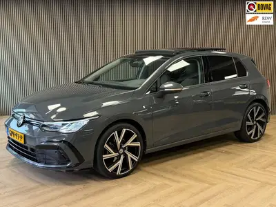 Volkswagen Golf 2.0 TDI R-Line Business AUT. PANO TREKHAAK uit 2023