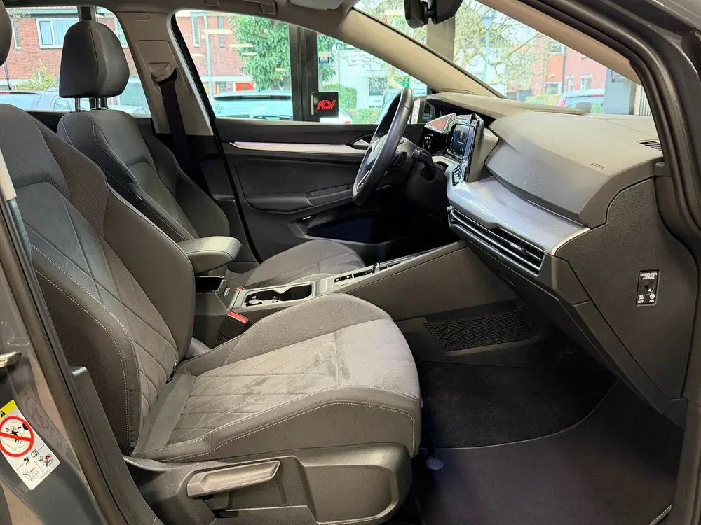 Volkswagen Golf 2.0 TDI R-Line Business AUT. PANO TREKHAAK uit 2023, foto 10