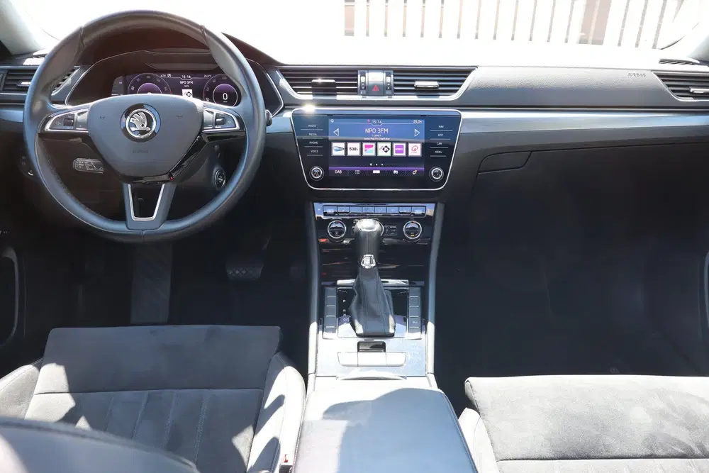 Skoda Superb 1.5 TSI ACT FULL OPTIONS Automaat uit 2019, foto 12