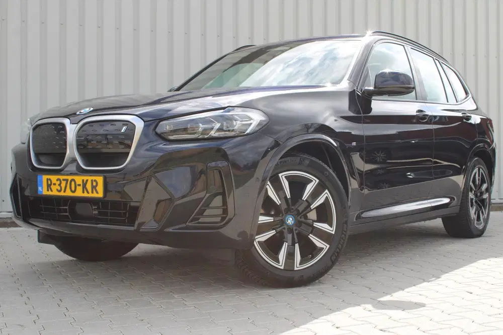 BMW iX3 Executive 80 kWh met Pano uit 2022, foto 5