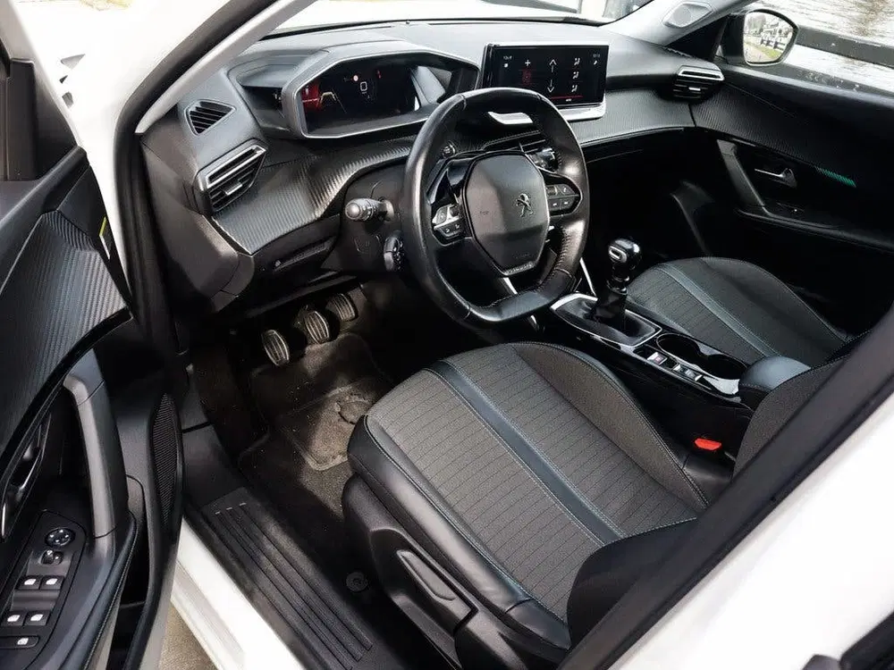 Peugeot 2008 1.2 PureTech Allure Pack 1e-Eig. & Dealer uit 2022, foto 3