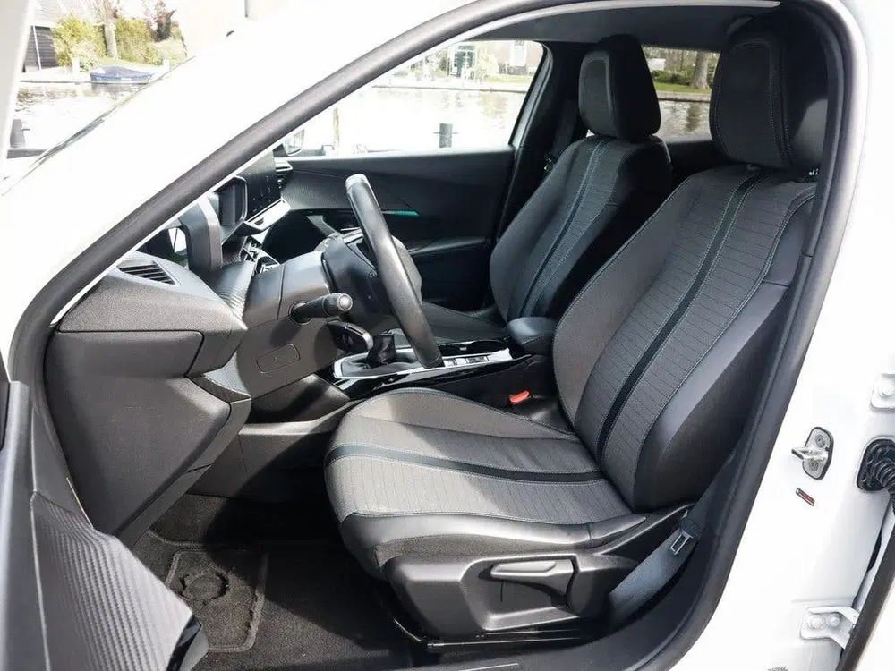 Peugeot 2008 1.2 PureTech Allure Pack 1e-Eig. & Dealer uit 2022, foto 7