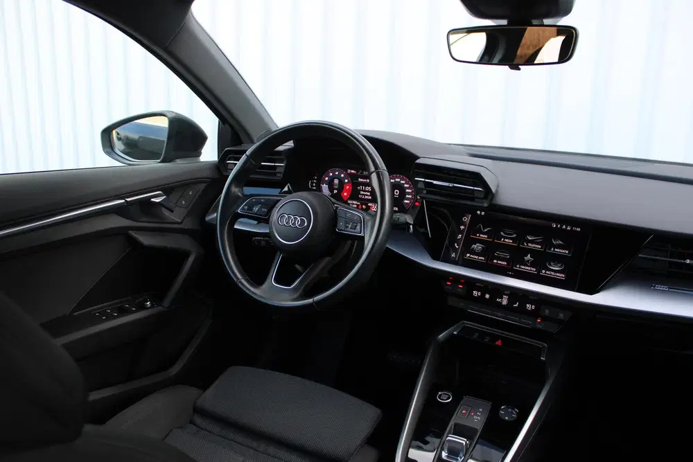 Audi A3 30 TFSI Advanced edition uit 2023, foto 2