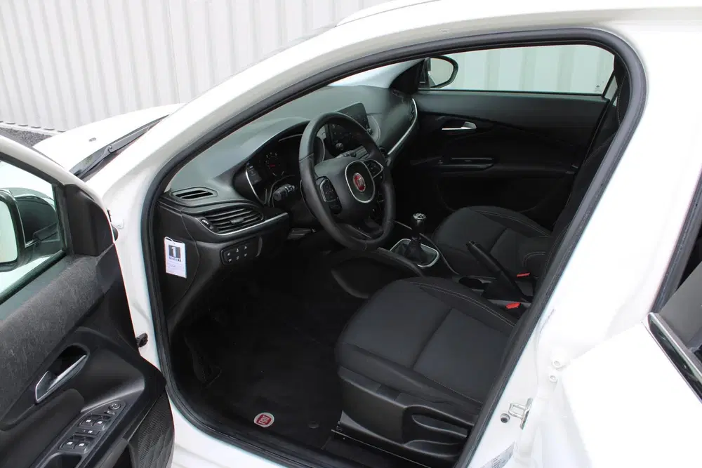 Fiat Tipo 1.4 Mirror uit 2019, foto 14