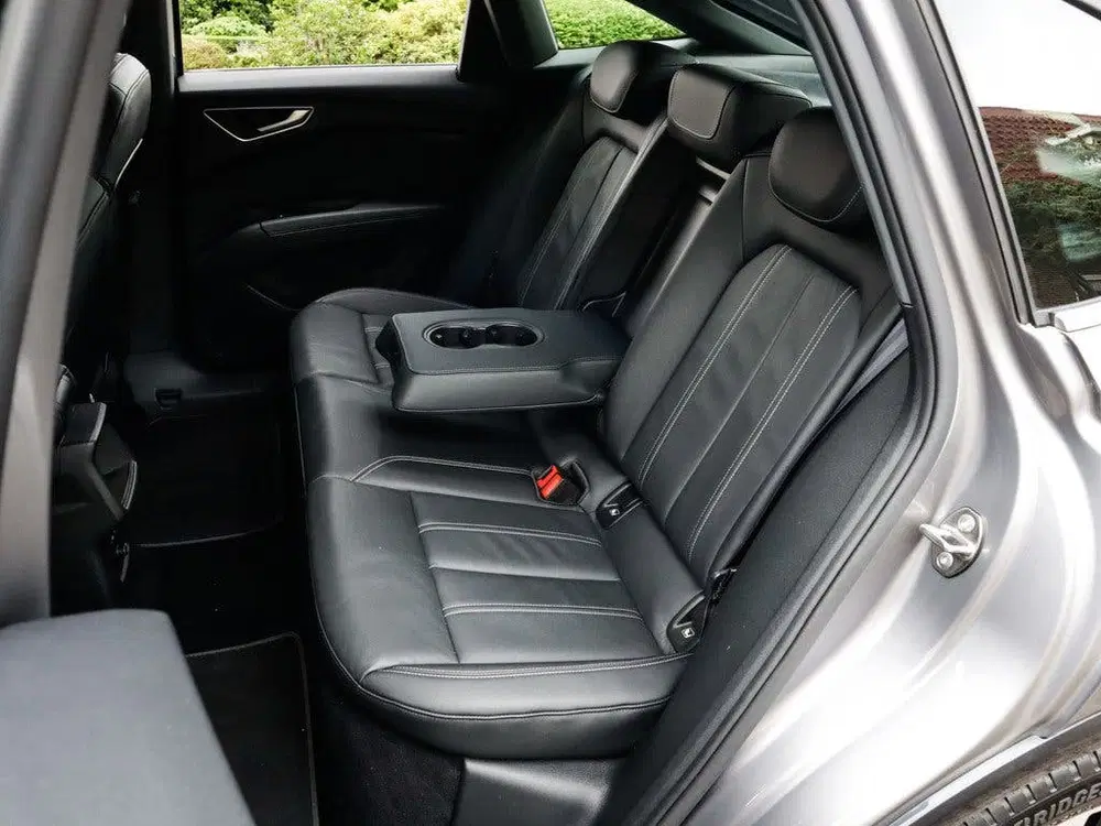 Audi Q4 e-tron 35 Advanced edition 55 kWh 1e-Eig. uit 2022, foto 8