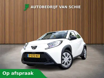 Toyota Aygo X 1.0 VVT-i MT Play 1e-Eig. & Keurig-Onderh uit 2022