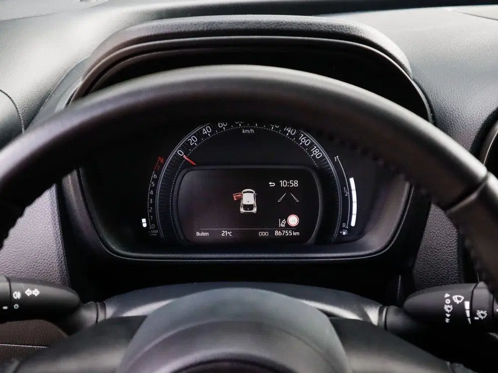 Toyota Aygo X 1.0 VVT-i MT Play 1e-Eig. & Keurig-Onderh uit 2022, foto 15