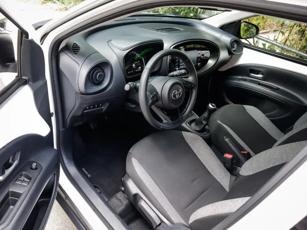 Toyota Aygo X 1.0 VVT-i MT Play 1e-Eig. & Keurig-Onderh uit 2022, foto 3