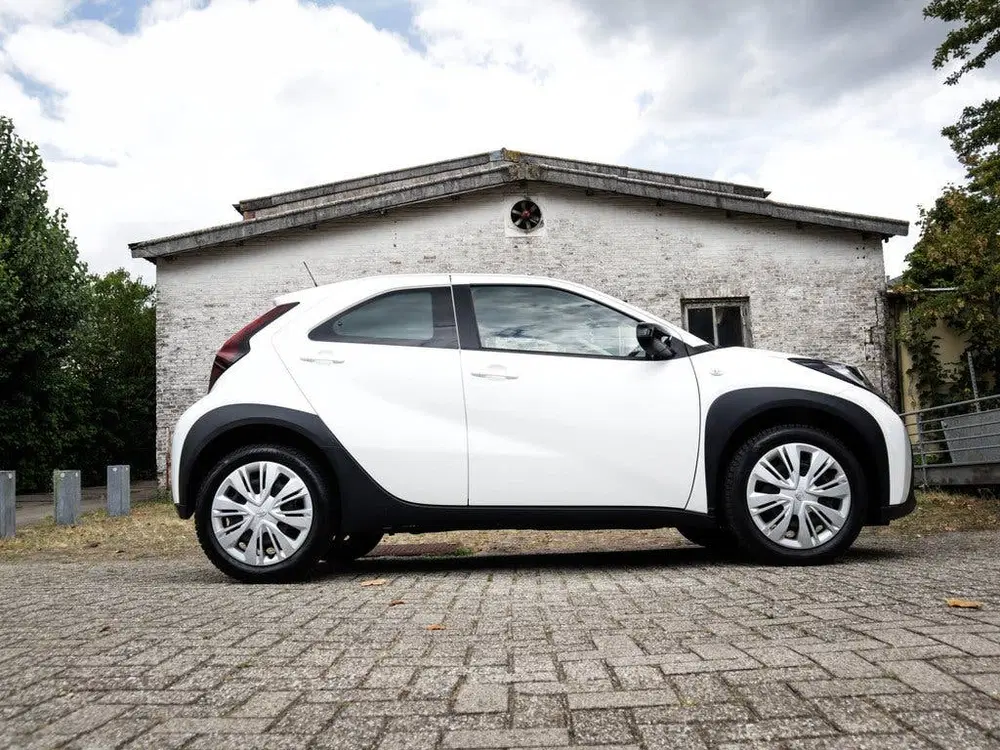 Toyota Aygo X 1.0 VVT-i MT Play 1e-Eig. & Keurig-Onderh uit 2022, foto 4