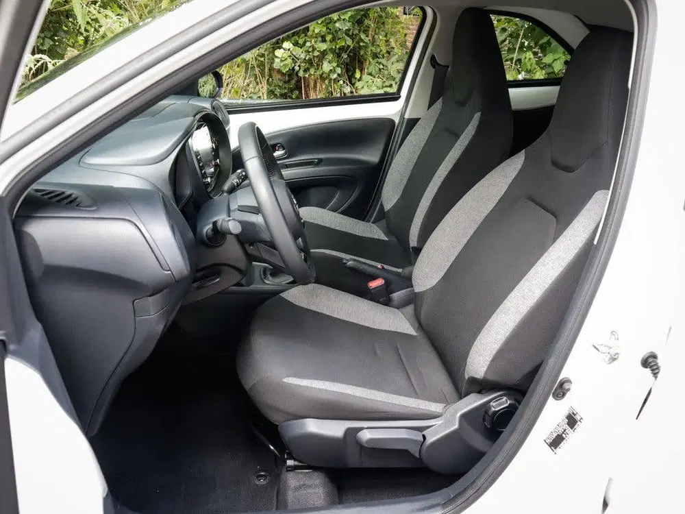 Toyota Aygo X 1.0 VVT-i MT Play 1e-Eig. & Keurig-Onderh uit 2022, foto 6