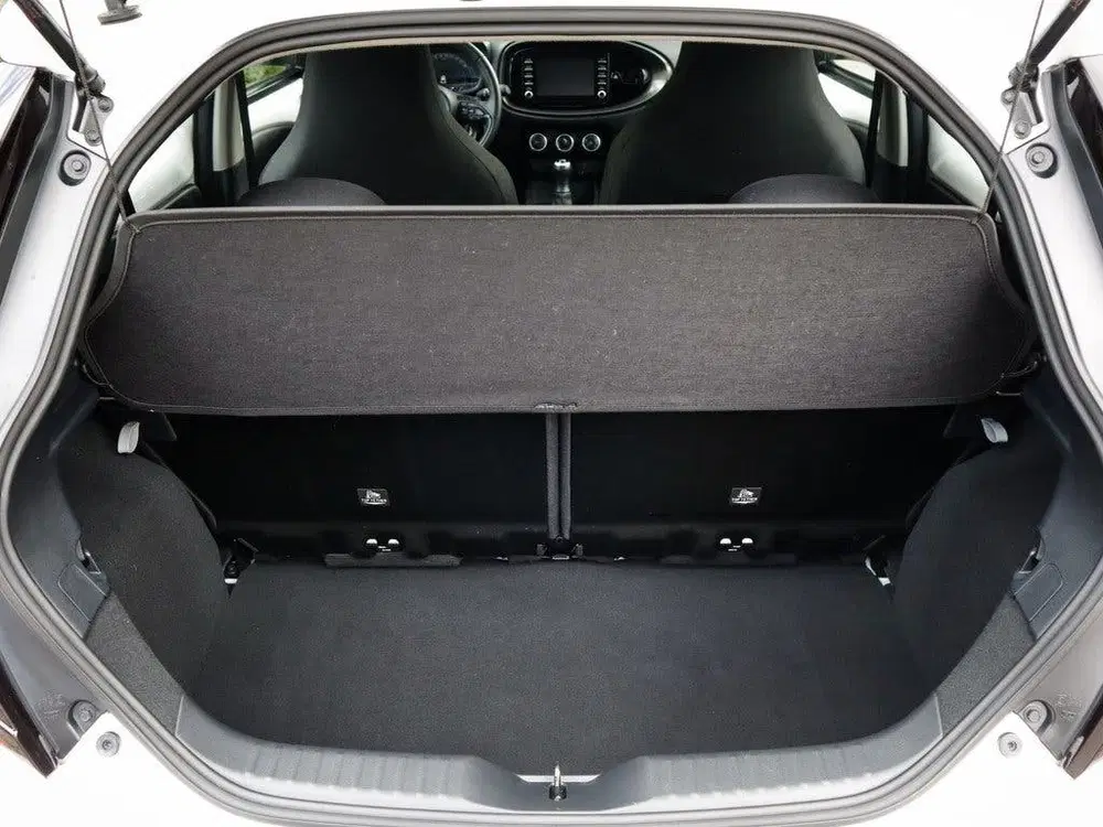 Toyota Aygo X 1.0 VVT-i MT Play 1e-Eig. & Keurig-Onderh uit 2022, foto 9