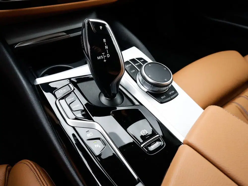BMW 5-serie 545e xDrive Business Edition Plus 1e-Eig. uit 2021, foto 11