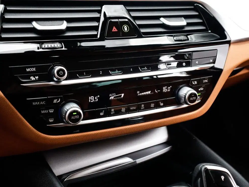 BMW 5-serie 545e xDrive Business Edition Plus 1e-Eig. uit 2021, foto 13