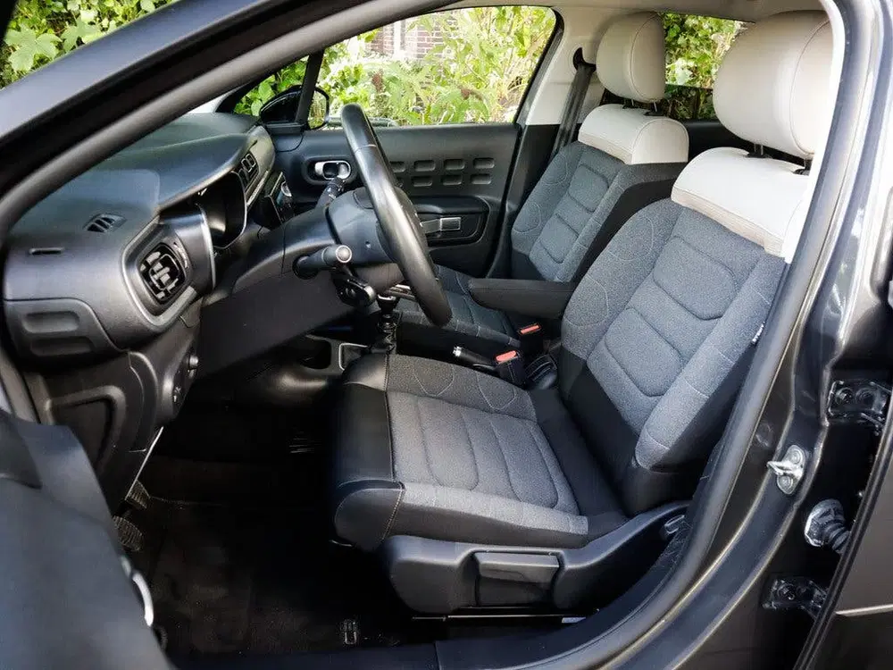 Citroën C3 Citroen C3 1.2 PureTech Shine 1e-Eig. & De uit 2021, foto 6
