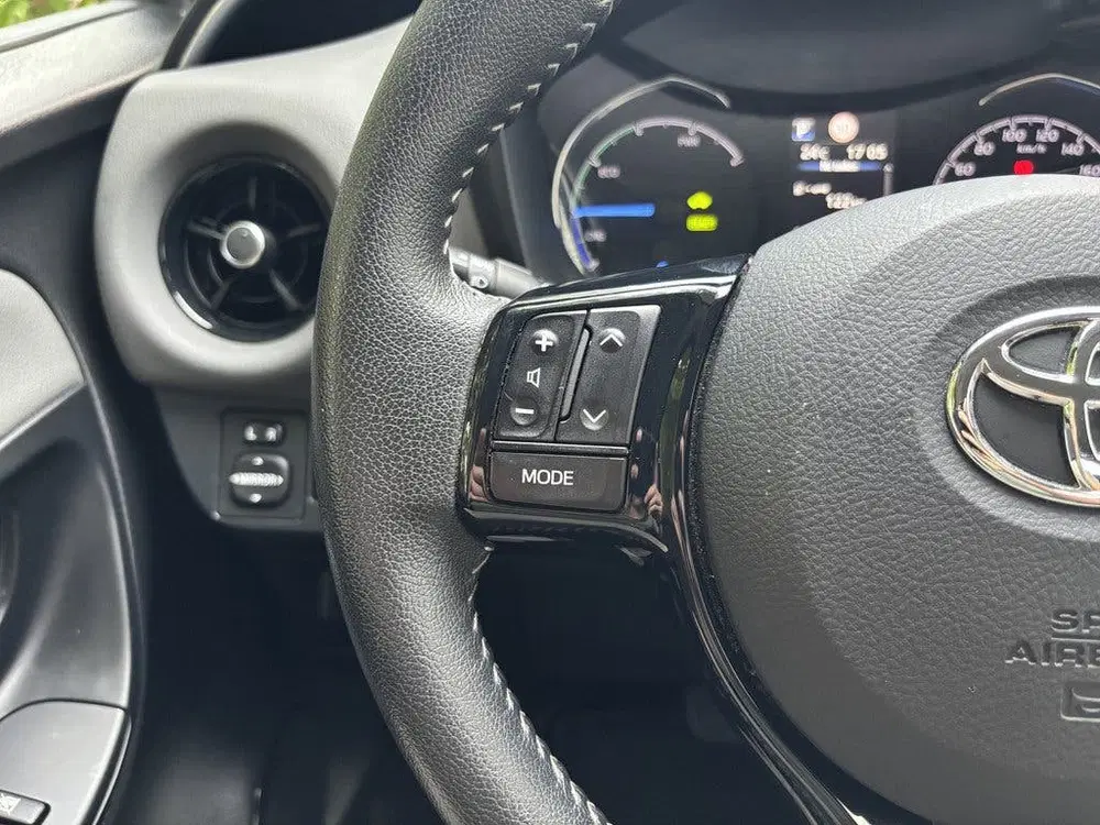 Toyota Yaris 1.5 Hybrid Dynamic 1e-Eig. & Keurig-Onderh uit 2019, foto 10
