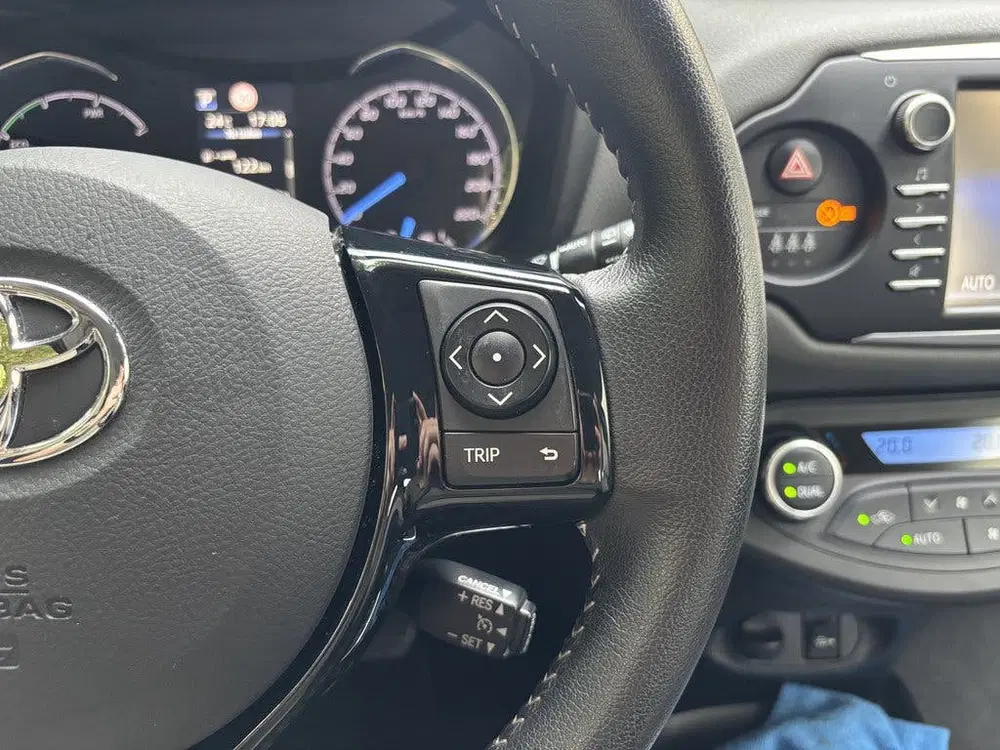 Toyota Yaris 1.5 Hybrid Dynamic 1e-Eig. & Keurig-Onderh uit 2019, foto 12