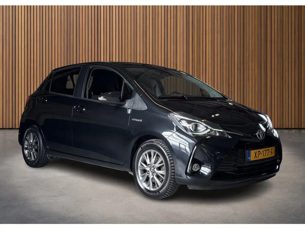 Toyota Yaris 1.5 Hybrid Dynamic 1e-Eig. & Keurig-Onderh uit 2019, foto 4