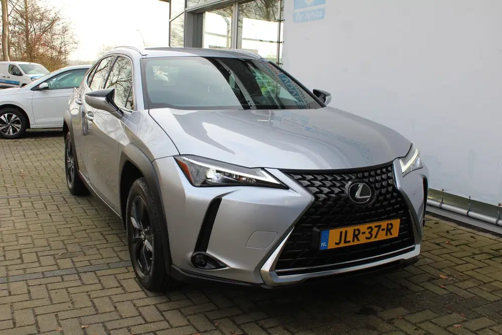 Lexus UX 250h uit 2024, foto 15