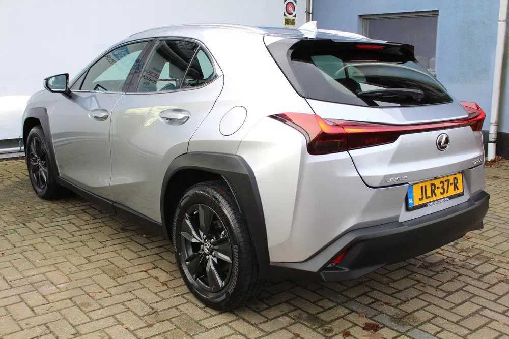 Lexus UX 250h uit 2024, foto 7