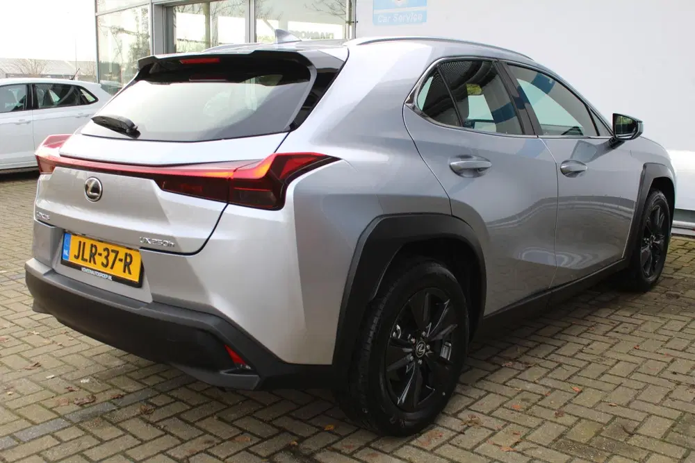 Lexus UX 250h uit 2024, foto 9
