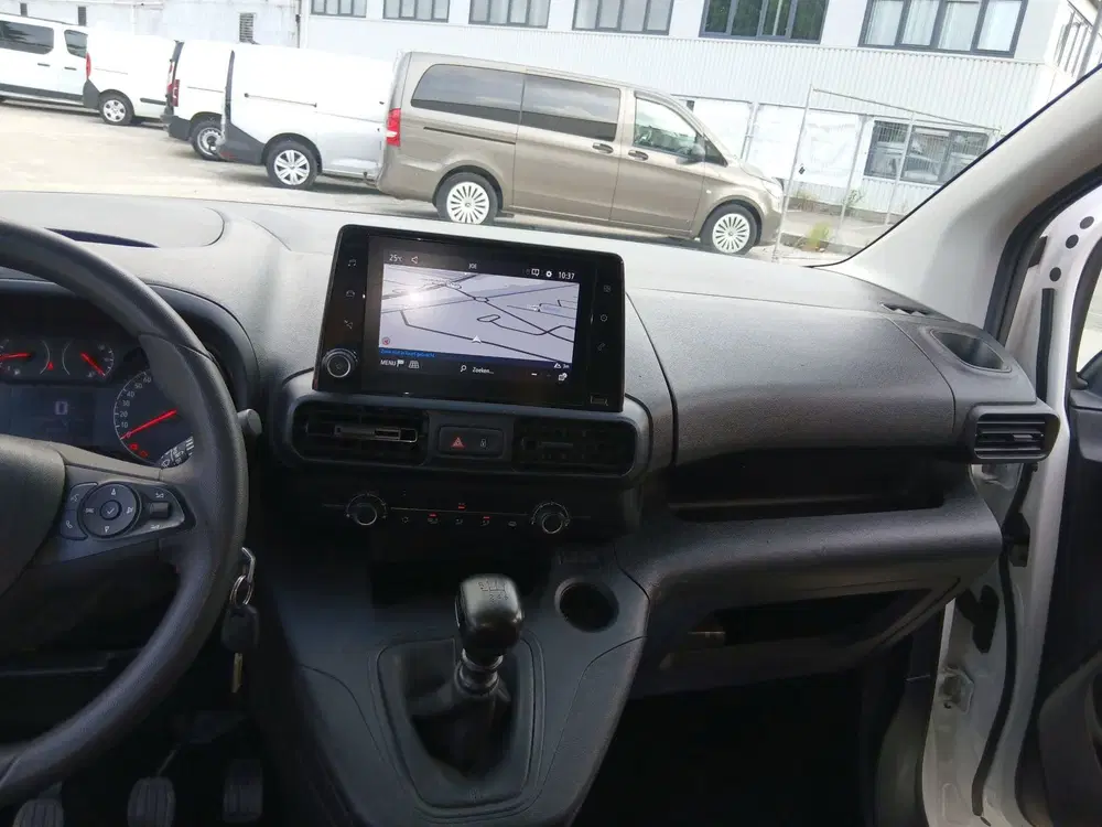 Opel Combo 1.5D L2H1 Edition uit 2021, foto 3