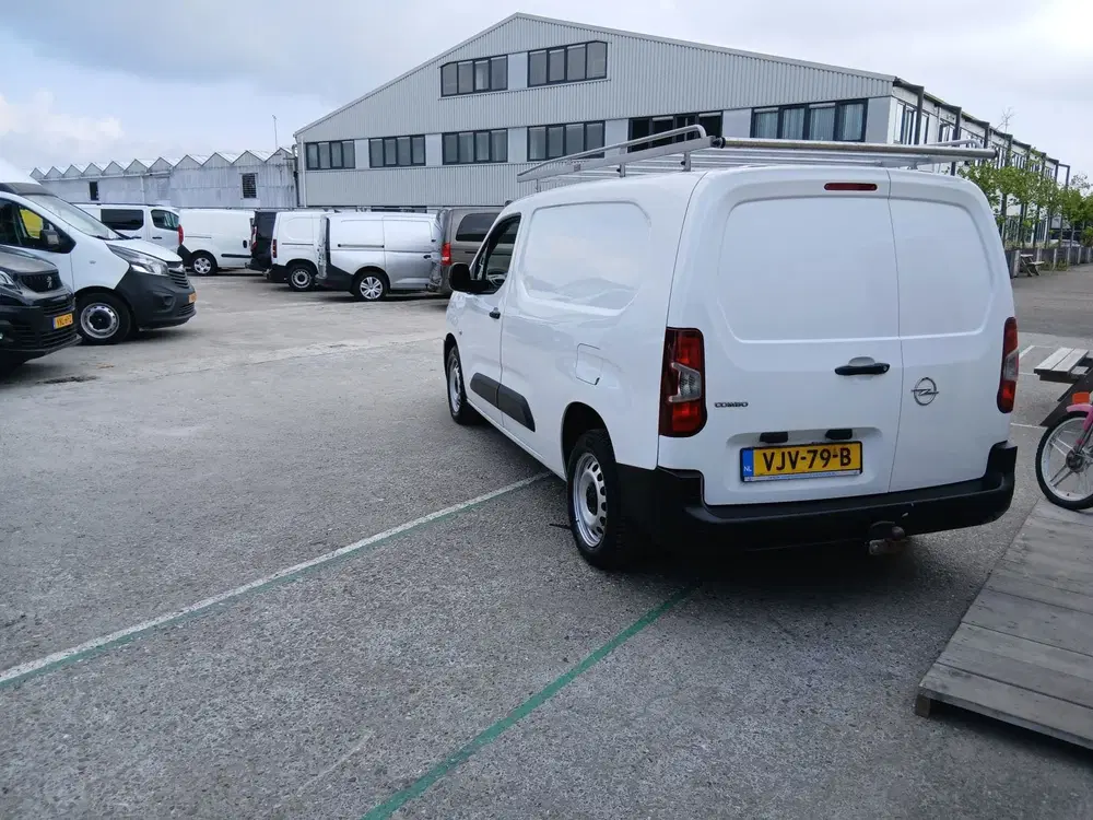 Opel Combo 1.5D L2H1 Edition uit 2021, foto 6