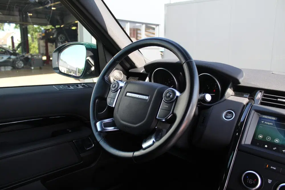 Land Rover Discovery 2.0 Td4 HSE Luxury uit 2019, foto 2